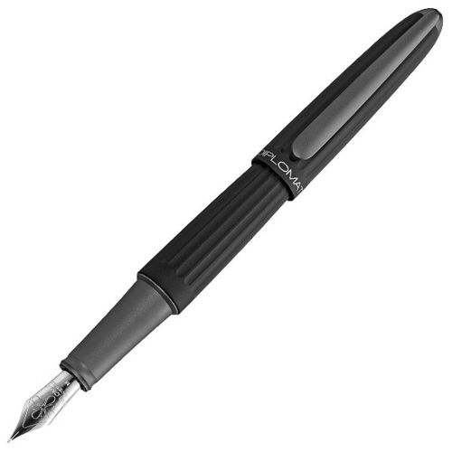 Diplomat Fountain Pen Aero Black Broad
