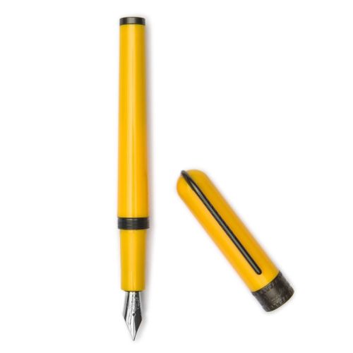 Pineider Metropolis Fountain Pen - Yellow - Medium